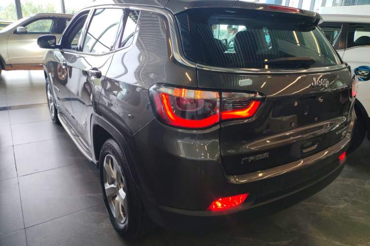 Used Jeep Compass 2019 200T Automatic Family Edition - Connected Large Screen Version