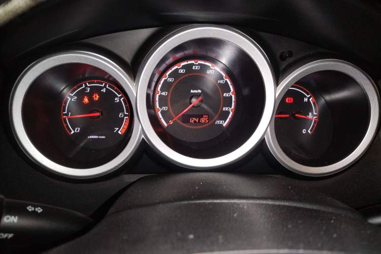 Used CHANGAN CX20 2014 1.4L Manual Sport Version China IV Standard