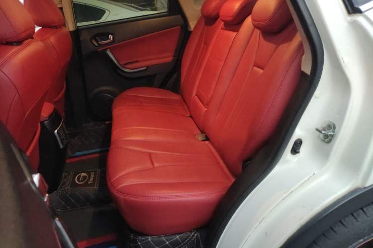 Used GAC Trumpchi GS5 2014 2.0L Automatic Two-Wheel Drive Deluxe Edition Left Rear Seat