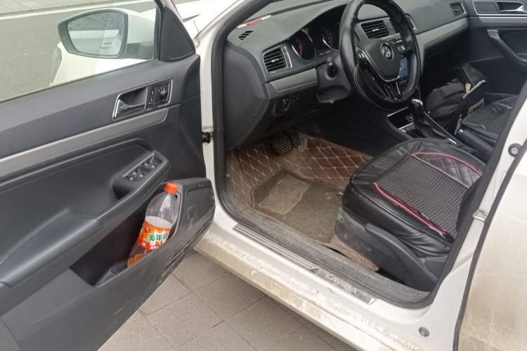 Used Volkswagen Lavida 2017 1.6L Automatic Comfort Edition