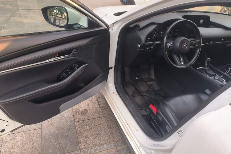 Used Mazda 3 Axela 2021 2.0L Automatic Zhiya Edition Driver Seat