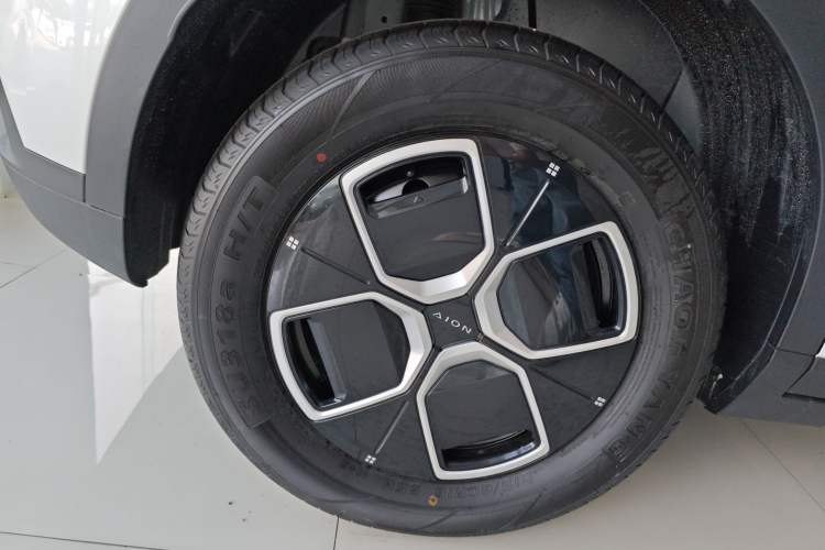 Used AION UT 2025 330 Starlight Edition
