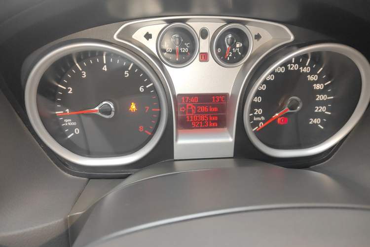 Used Ford Focus 2011 Sedan 1.8L Manual Classic Model
