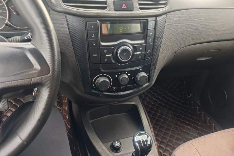 Used Wuling Hongguang 2014 1.5L S Standard Version Audio And AC Panel