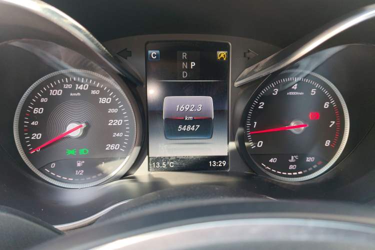 Used Mercedes-Benz C-Class 2018 C 200 L Sport Edition Achievement Special Edition Odometer Close Up