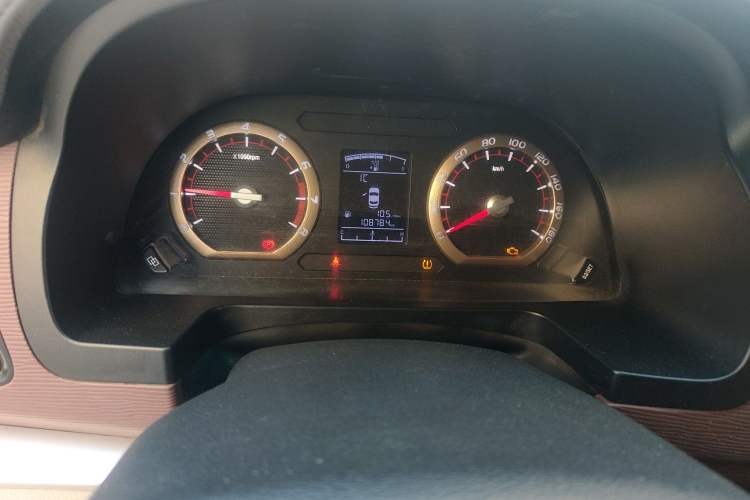 Used FORTHING Lingzhi 2019 Facelifted M5L 1.6L 7-Seater Base Model China VI Standard