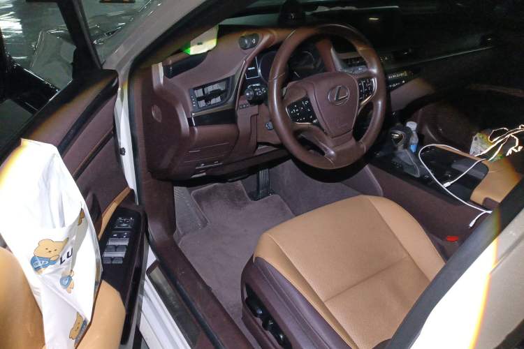 Used Lexus ES 2021 200 Excellence Edition