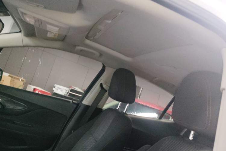 Used Buick Encore 2017 18T Automatic Two-Wheel Drive Urban Leading Model Headliner