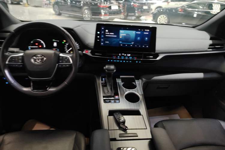 Used Toyota Sienna 2021 2.5L Hybrid Premium Edition
