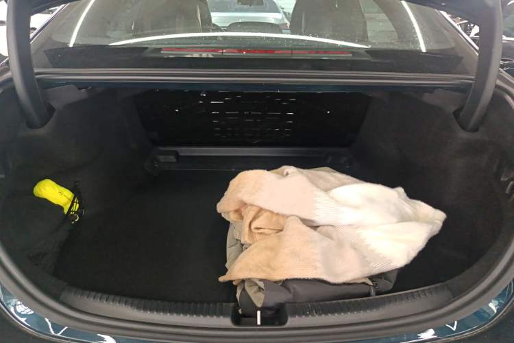 Used Mercedes-Benz C-Class 2023 Second Facelift C 260 L Sport Edition