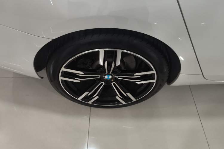 Used BMW 5 Series GT 2017 528i Leading Model