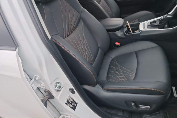 Used Toyota RAV4 2024 Dual-Motor 2.5L E-CVT Two-Wheel Drive Elite Plus Edition