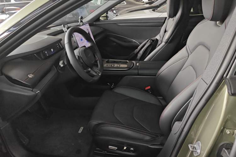 Used Xiaomi Auto SU7 2024 Rear-Drive Long-Range Intelligent Driving Version Left Front Seat