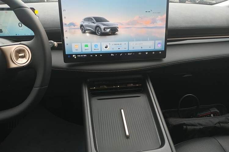 Used Baojun Yunhai 2024 60km Plug-in Hybrid Version
