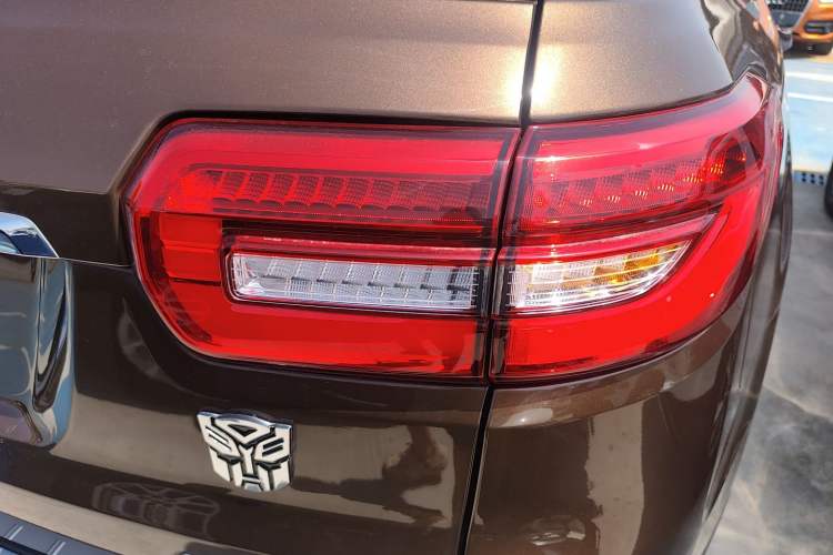 Used CHANGAN CS95 2017 2.0T Two-Wheel Drive Zhitu Edition