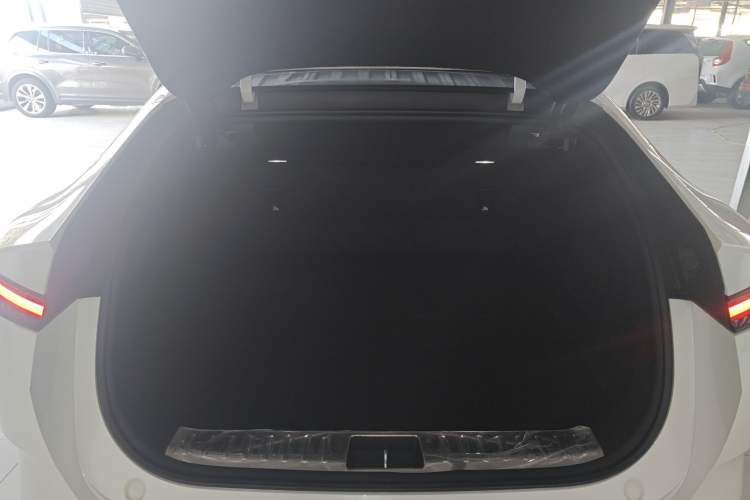 Used Avatr 12 2024 700 Three-Laser Rear-Wheel Drive Smart Enjoyment Version Trunk