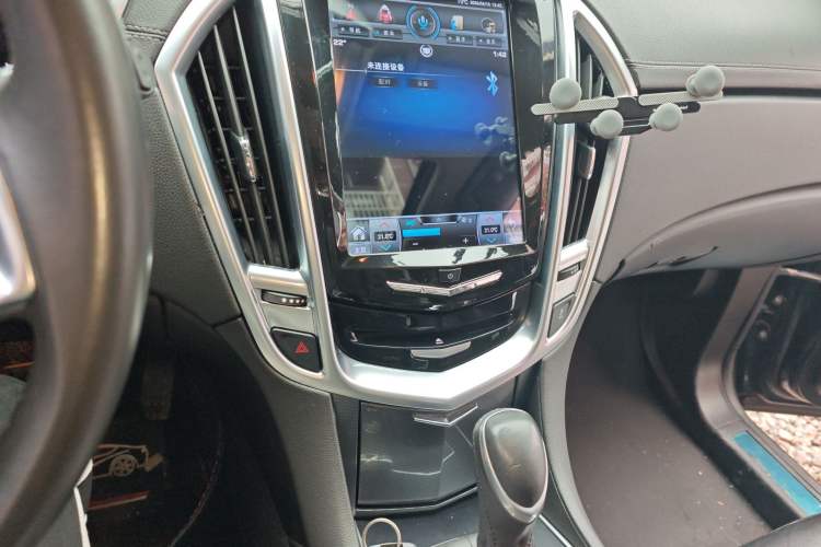 Used Cadillac SRX 2014 3.0L Comfort Model Audio And AC Panel