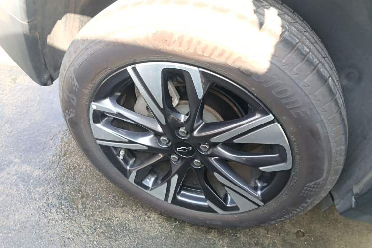 Used Chevrolet Trax 2022 Encore RS 1.5T CVT Cool Exterior 5