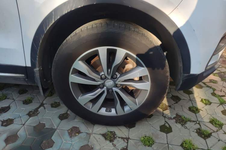 Used Geely Auto Emgrand X7 Sport 2016 2.0L Manual ZhiShang Version Right Front Wheel Hub