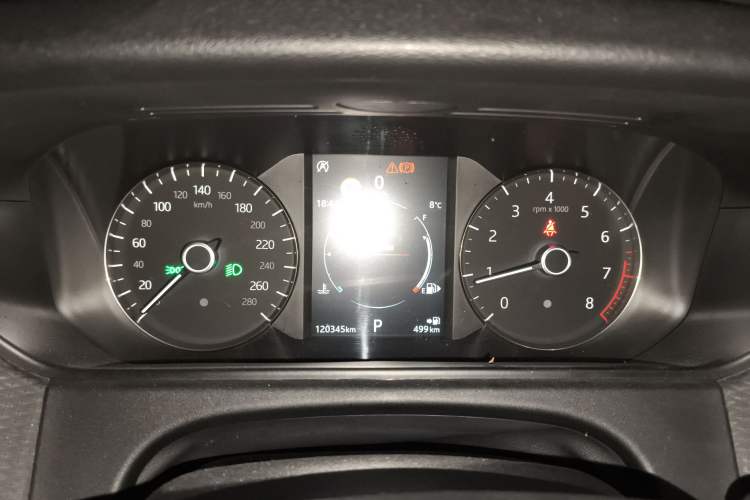 Used Land Rover Range Rover Velar 2019 250 PS R-DYNAMIC S