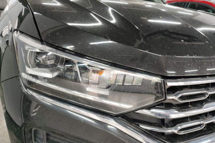 Used Volkswagen Tayron 2019 330TSI Two-Wheel-Drive Luxury Version China V Emission Standard Right Front Headlight