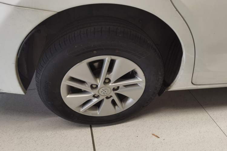 Used Toyota Corolla 2017 1.6L CVT GL Exterior 5