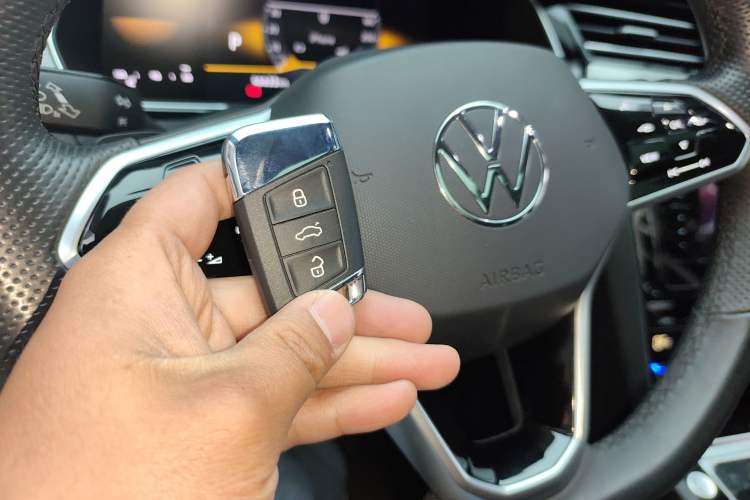 Used Volkswagen Magotan 2023 2 Million Units Limited Edition 330TSI DSG Leading Version