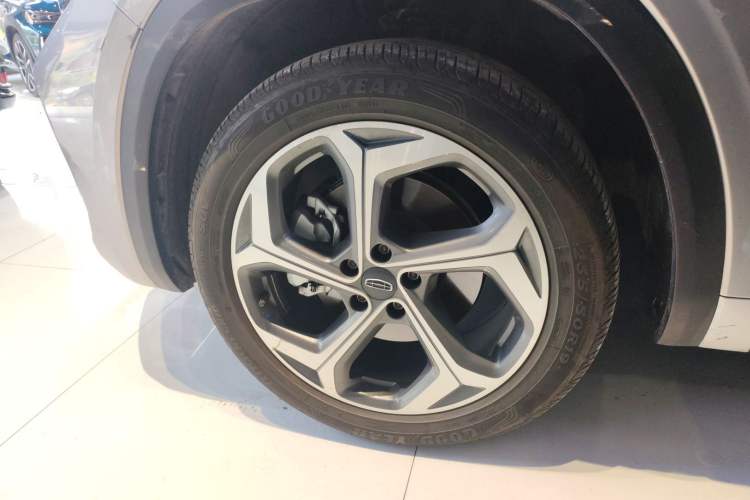 Used Geely Auto Monjaro L 2024 2.0TD High-Power Automatic Two-Wheel Drive Yunqi Version