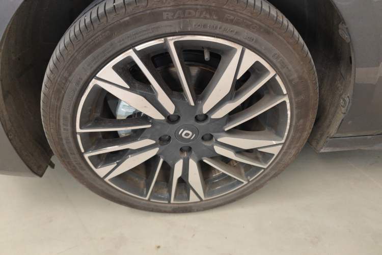 Used CHANGAN NEVO A05 2025 Truly Delicious Version 145 Excellence Edition Left Front Wheel Hub