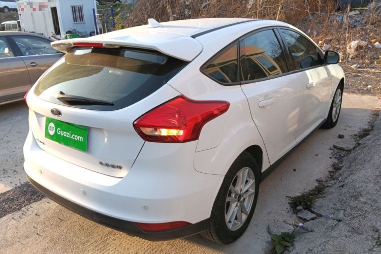 Used Ford Focus 2018 Hatchback Classic 1.6L Automatic Trendy SmartDrive Edition Rear Right 45 Deg