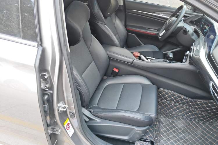 Used Changan Eado 2020 PLUS Blue Whale NE 1.4T GDI DCT Prestige Model
