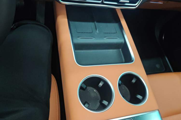 Used Li Auto L6 2025 Max Smart Refresh Edition Gear Lever