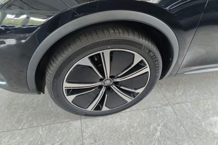 Used BYD Tang New Energy 2022 EV 635 km All-Wheel-Drive Flagship Model