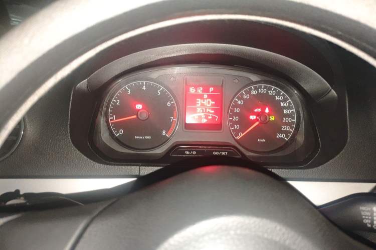 Used Volkswagen Jetta 2013 1.6L Automatic Fashion Model
