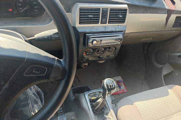 Used Wuling Rongguang 2011 1.2L Standard Version
