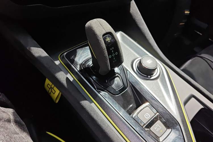 Used Lynk & Co 03 2019 03+ 2.0TD Automatic Wind-Chasing Edition Gear Lever