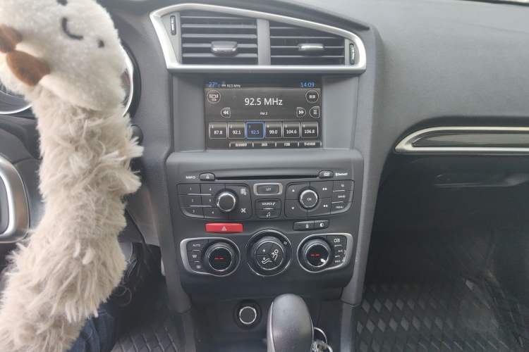 Used Citroen C4L 2013 1.8L Automatic Jingzhi Edition
