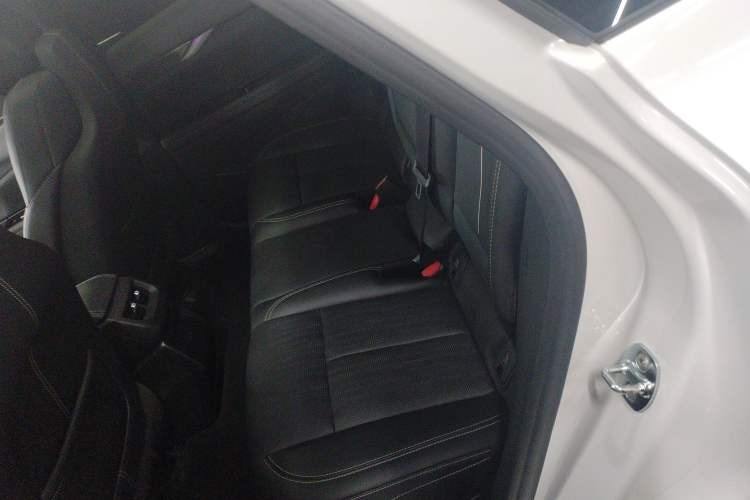 Used Cadillac OPTIQ 2024 Standard Range Version
