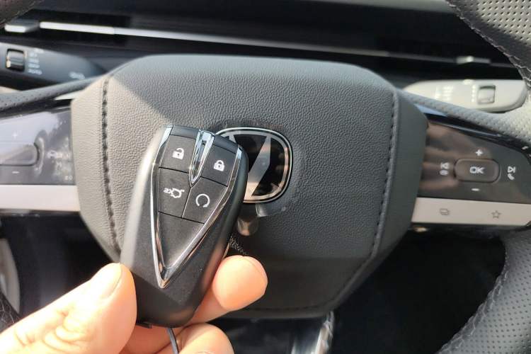 Used CHANGAN Eado 2025 Blue Whale 1.5T 500Bar Prestige Model
