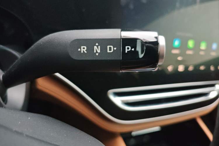 Used Rising R7 2023 Long-Lasting Screen King Edition Gear Lever