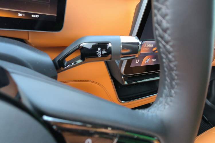 Used Geely Galaxy LEVC L380 2025 805 km Flagship Version All-Wheel Drive