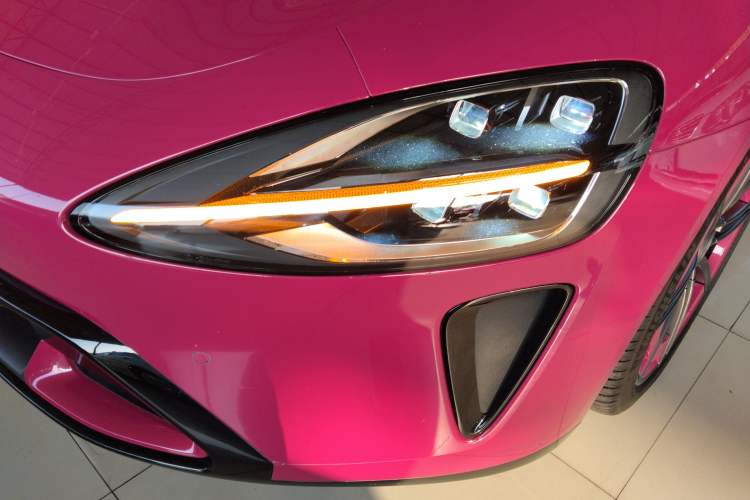 Used Xiaomi Auto SU7 2024 Four-Wheel Drive Ultra-Long Range Advanced Intelligent Driving Max Edition