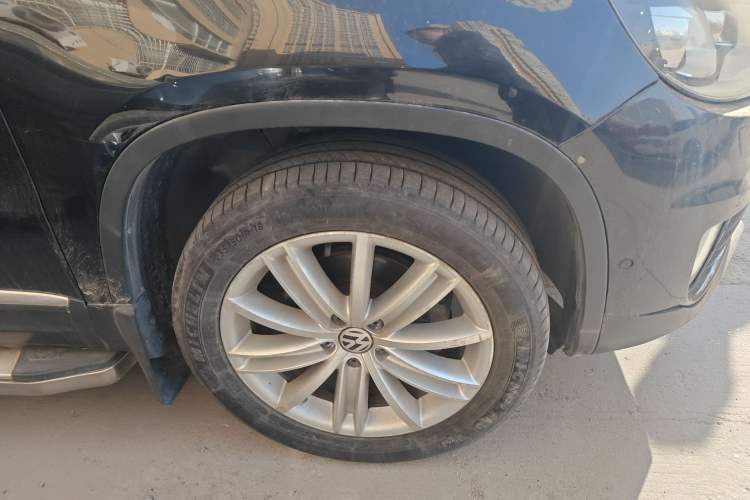 Used Volkswagen Tiguan 2013 2.0 TSI Automatic All-Wheel-Drive Flagship Edition