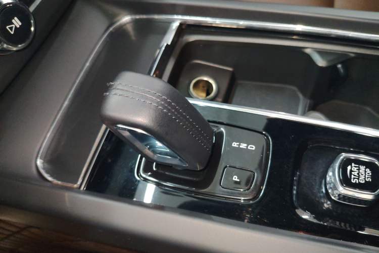 Used Volvo XC60 2022 B5 4x4 Zhiyi Luxury Edition