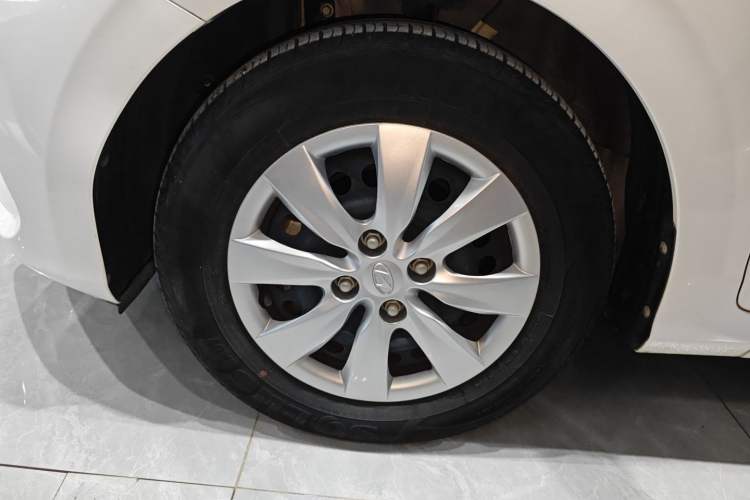 Used Hyundai Verna (older generation) 2017 1.4L Manual Refreshed Version China VI Standard