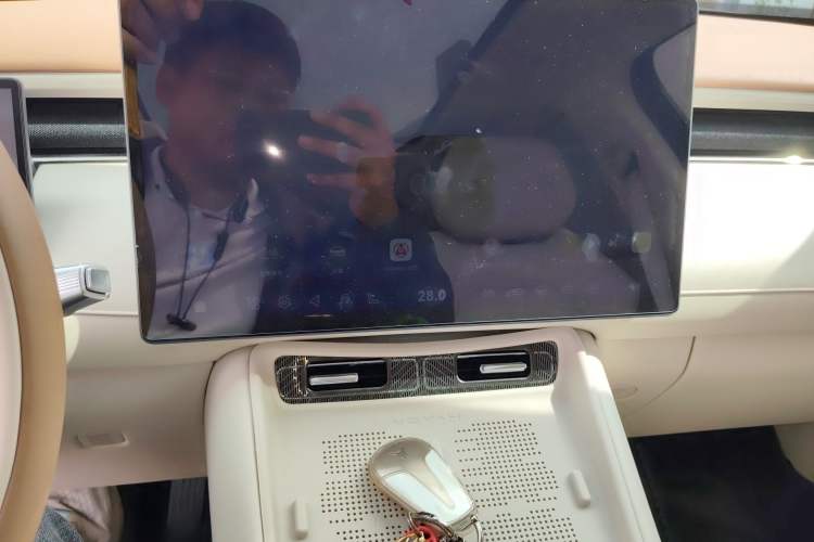 Used VOYAH FREE 2025 Model FREE+ Four-Wheel-Drive Qiankun Edition