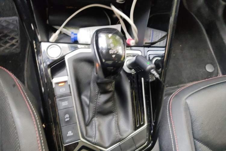 Used Volkswagen Tayron 2019 330TSI Two-Wheel-Drive Luxury Version China V Emission Standard
