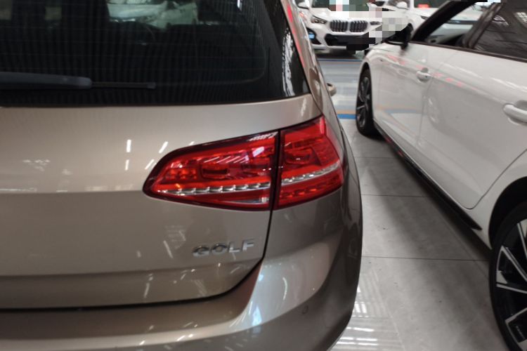 Used Volkswagen Golf 2014 1.6L Automatic Comfort Model Right Rear Taillight