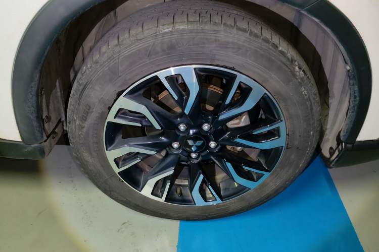 Used Mitsubishi Outlander 2020 2.4L 4x4 Zhi Xiang Edition 7-Seater
