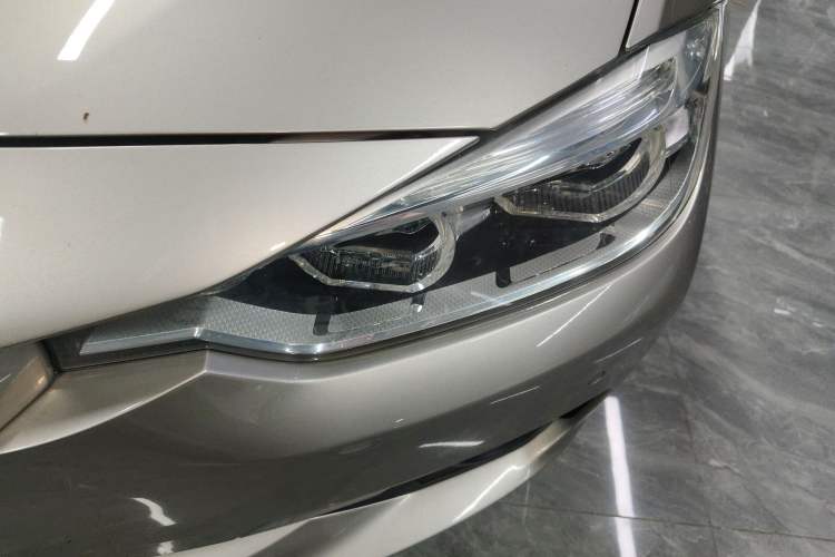 Used BMW 3 Series 2017 320Li Fashion Model Left Front Headlight